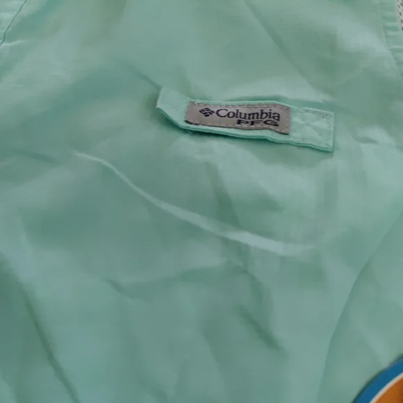 NWT Columbia Women's Sleeveless Light Blue Button Down Shirt - Picture 5 of 5